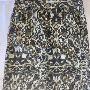 Jones New York Olive Green and White Printed Corduroy Pencil Skirt